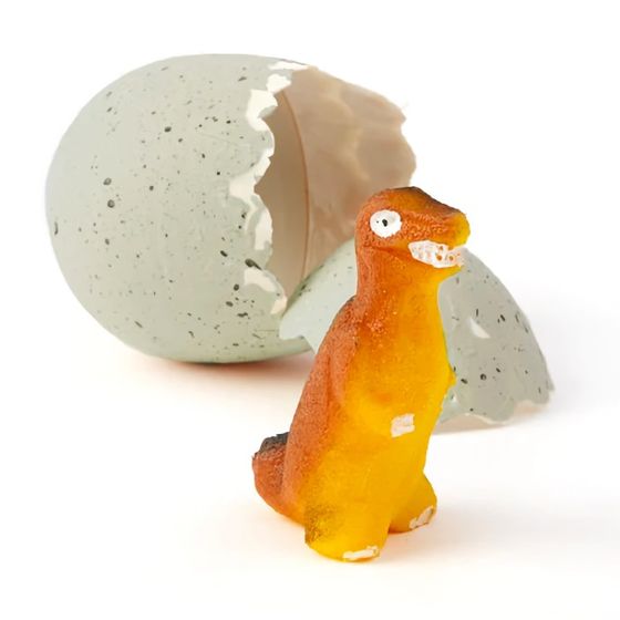 Ο Δεινόσαυρος που μεγαλώνει στο αυγό